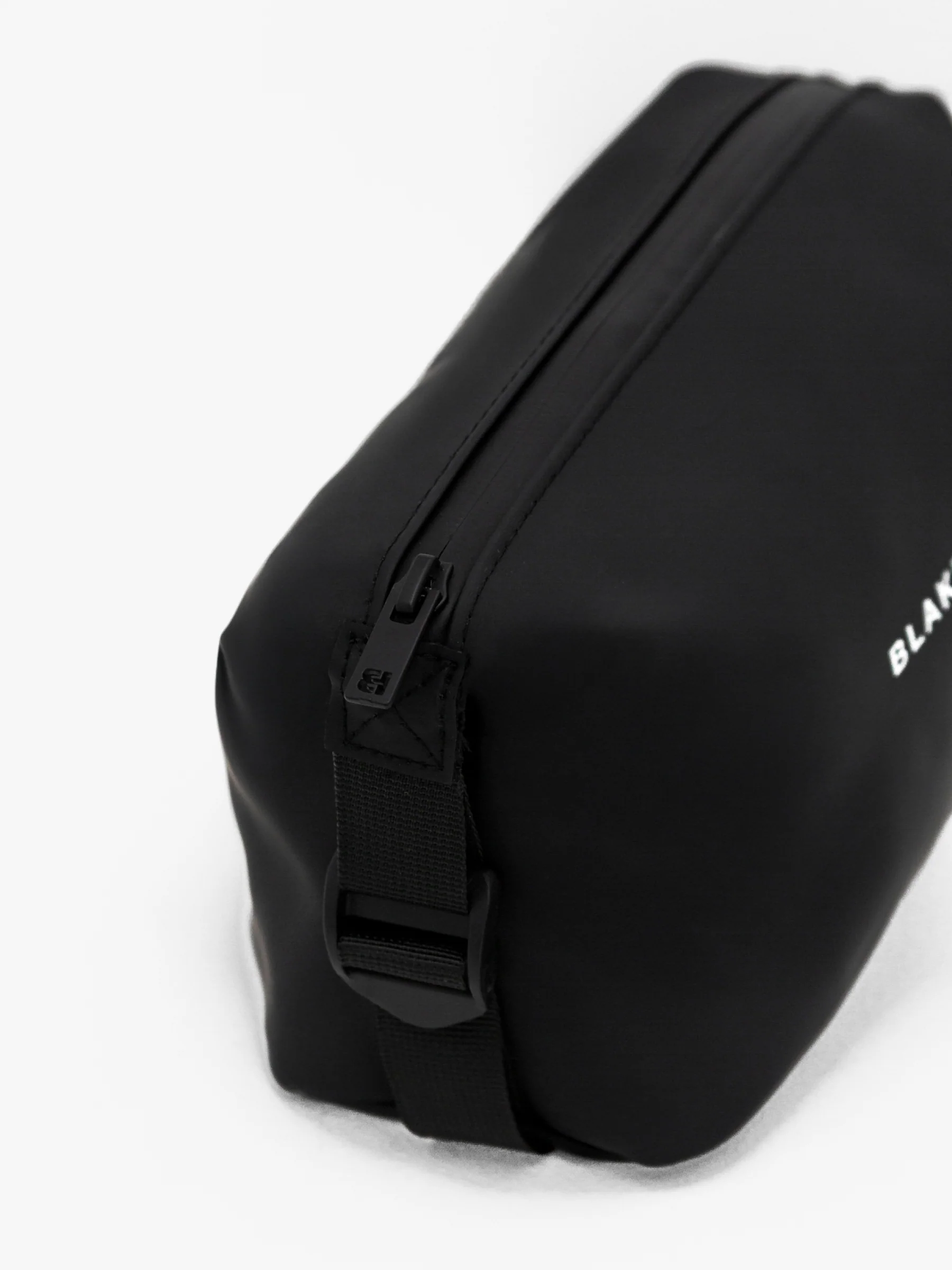 Blakely Embossed Wash Bag - Black - Image 4