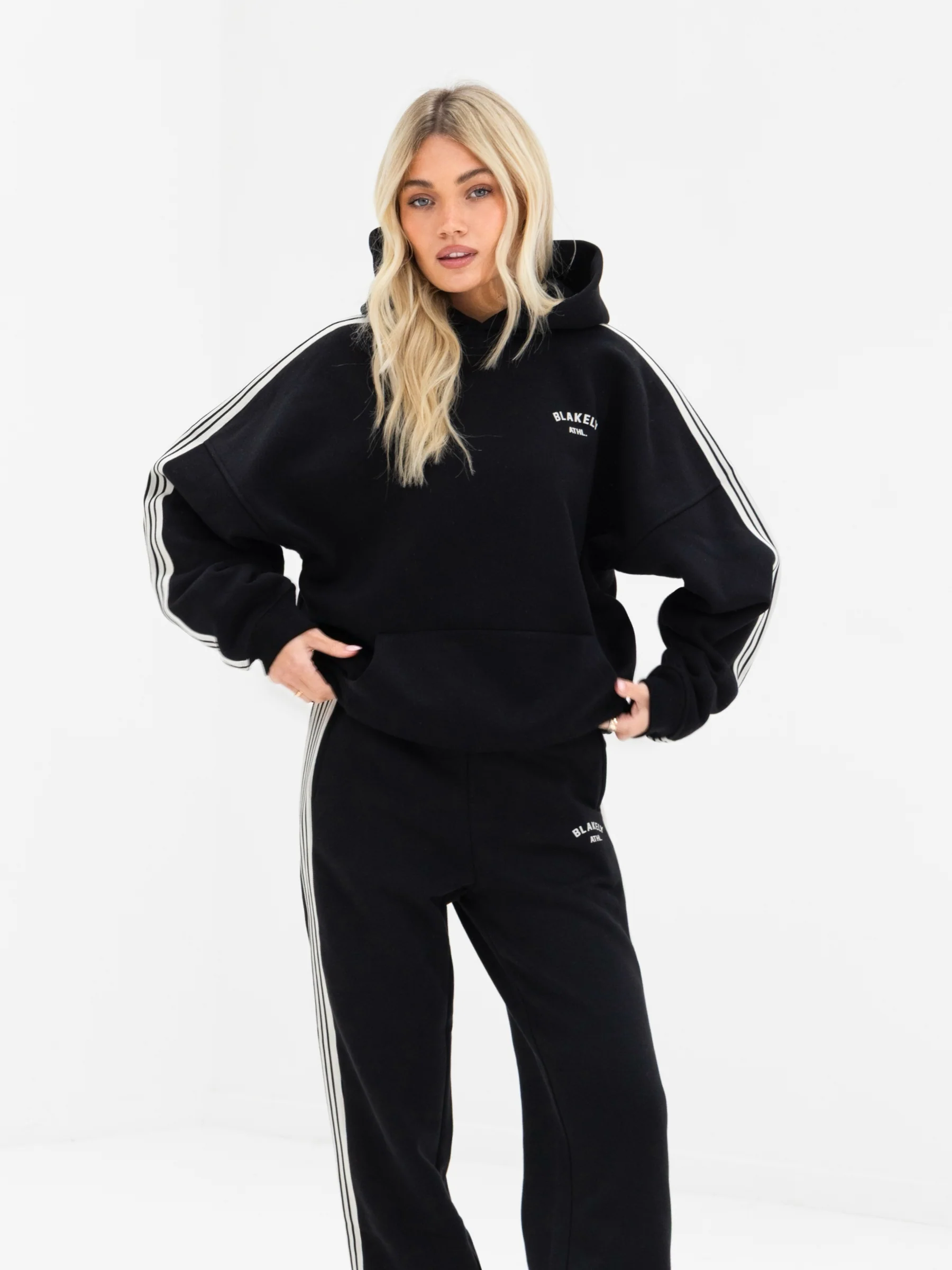 Immani Wide Leg Sweatpants - Black - Image 5