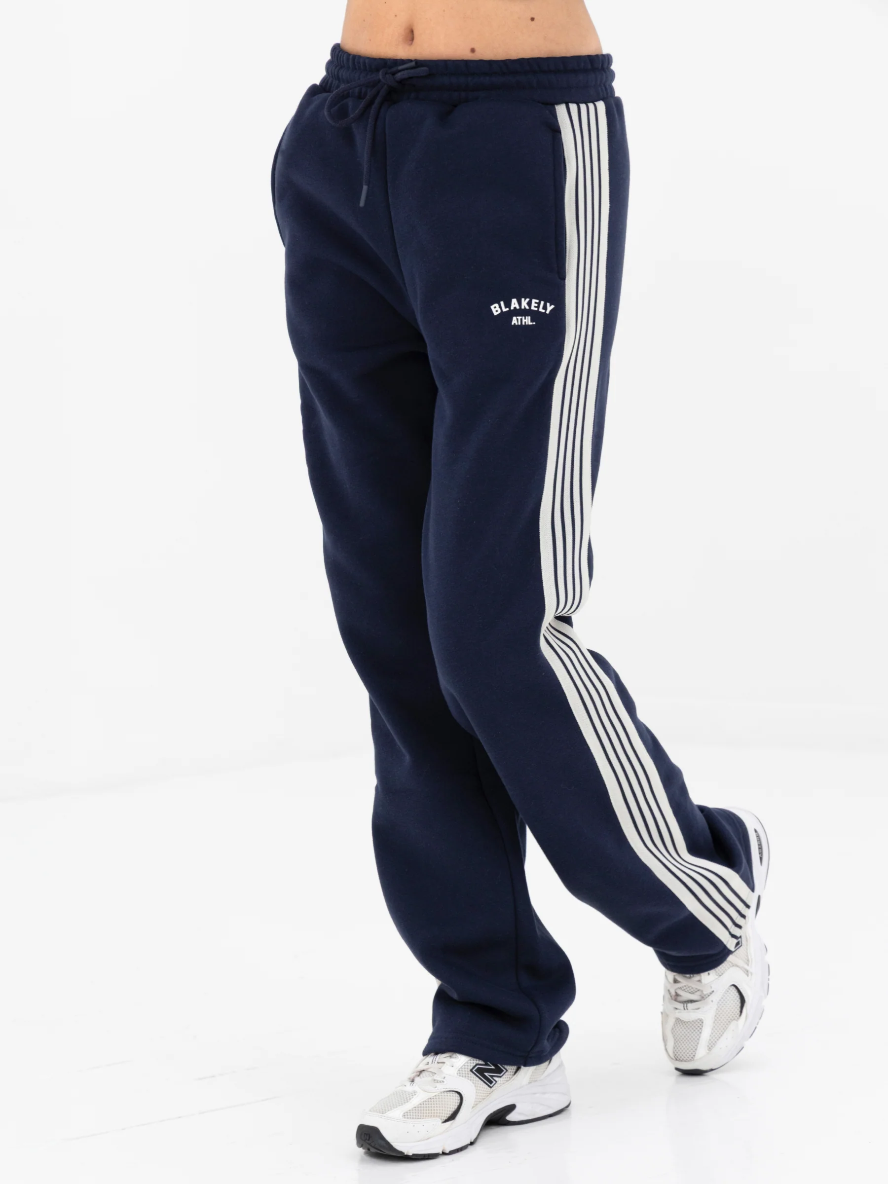 Immani Wide Leg Sweatpants - Deep Navy - Image 5