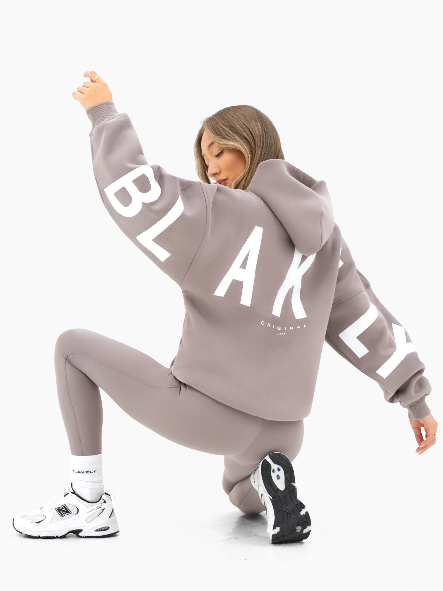 Isabel Oversized Hoodie - Pink Taupe - Image 6