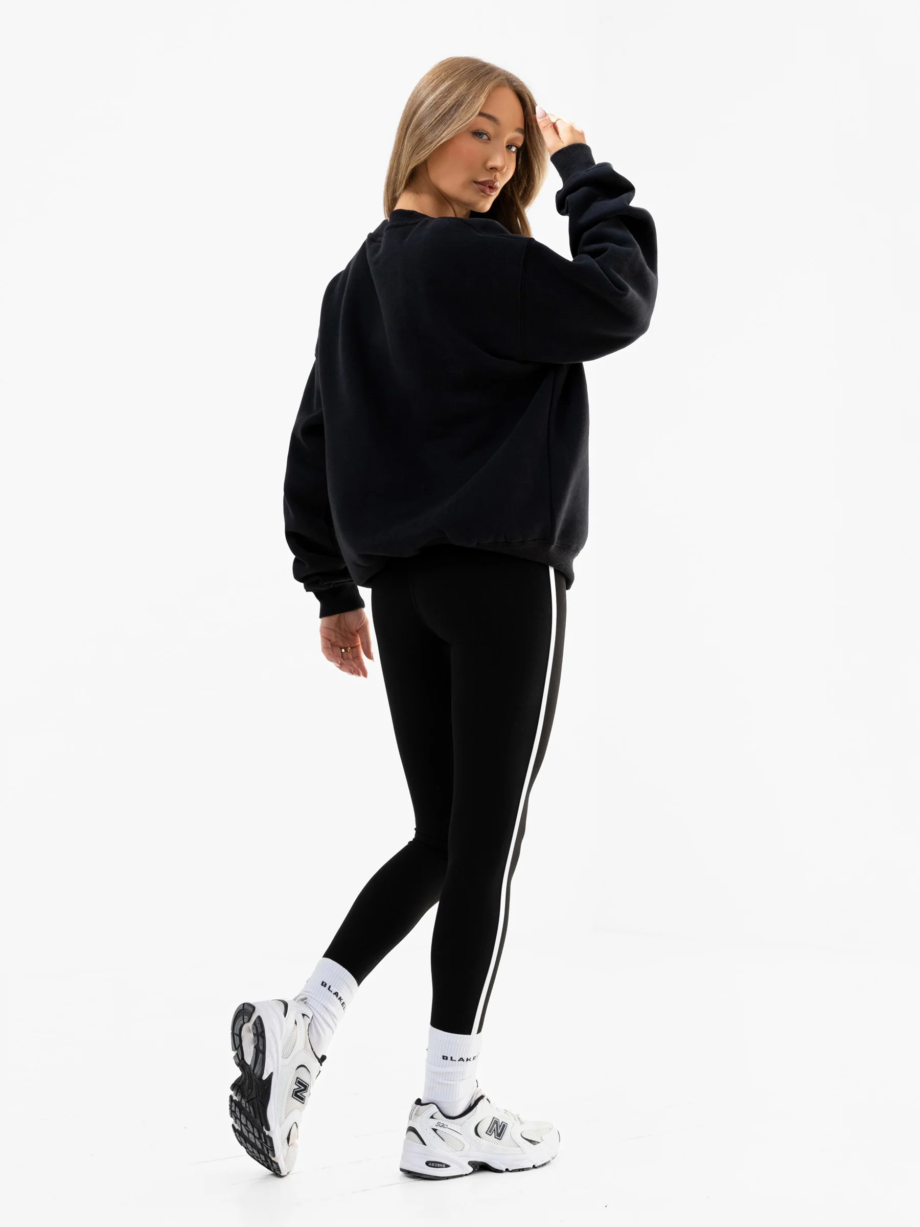 Jada Oversized Jumper - Black - Image 6