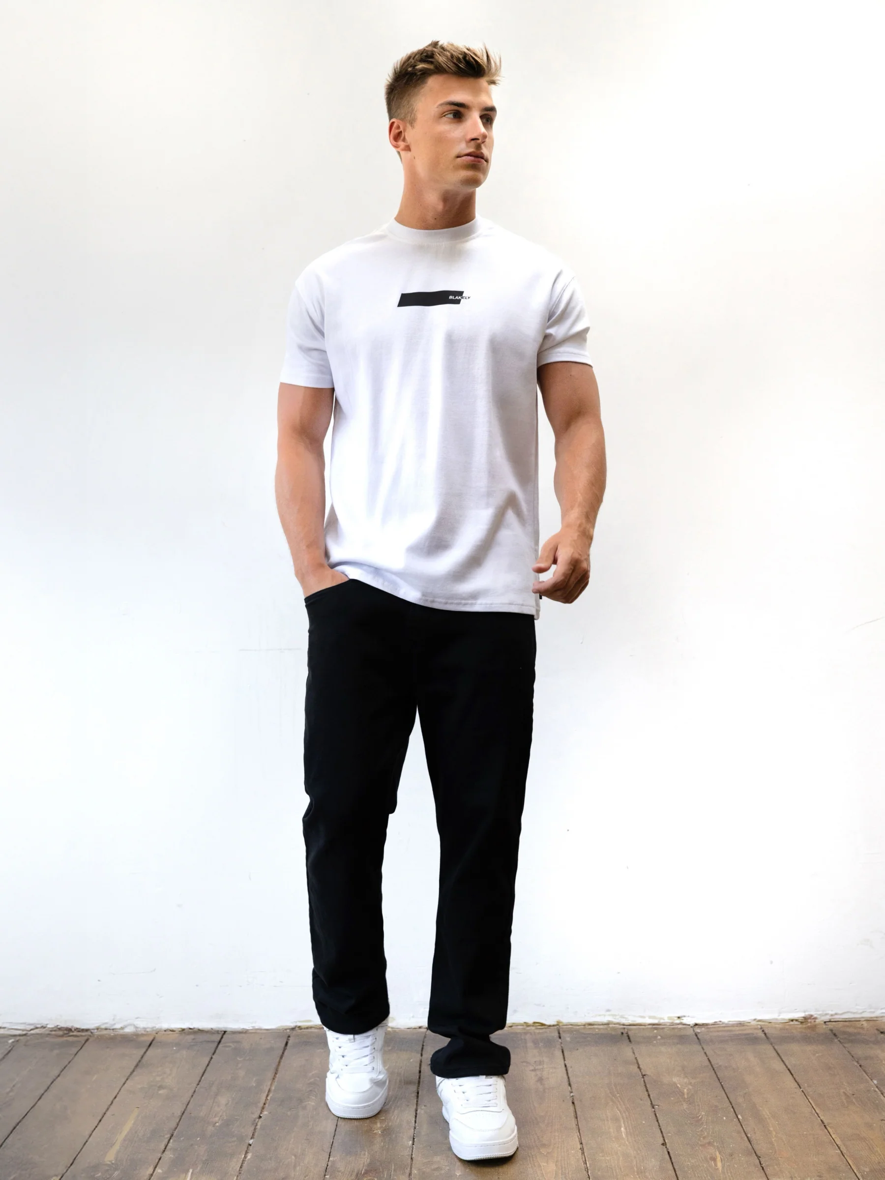 Kobe Italic Relaxed T-Shirt - White - Image 3