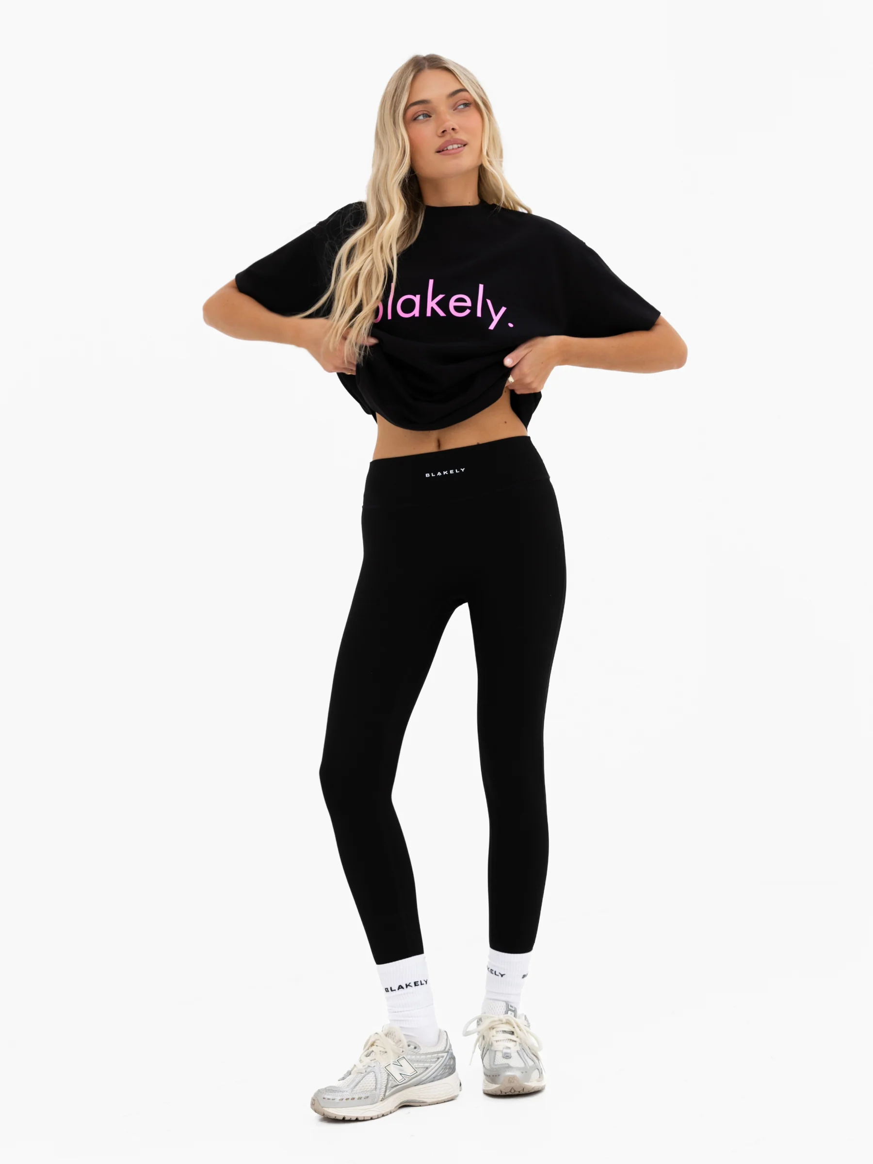Lila Oversized T-Shirt - Black & Pastel Pink - Image 3