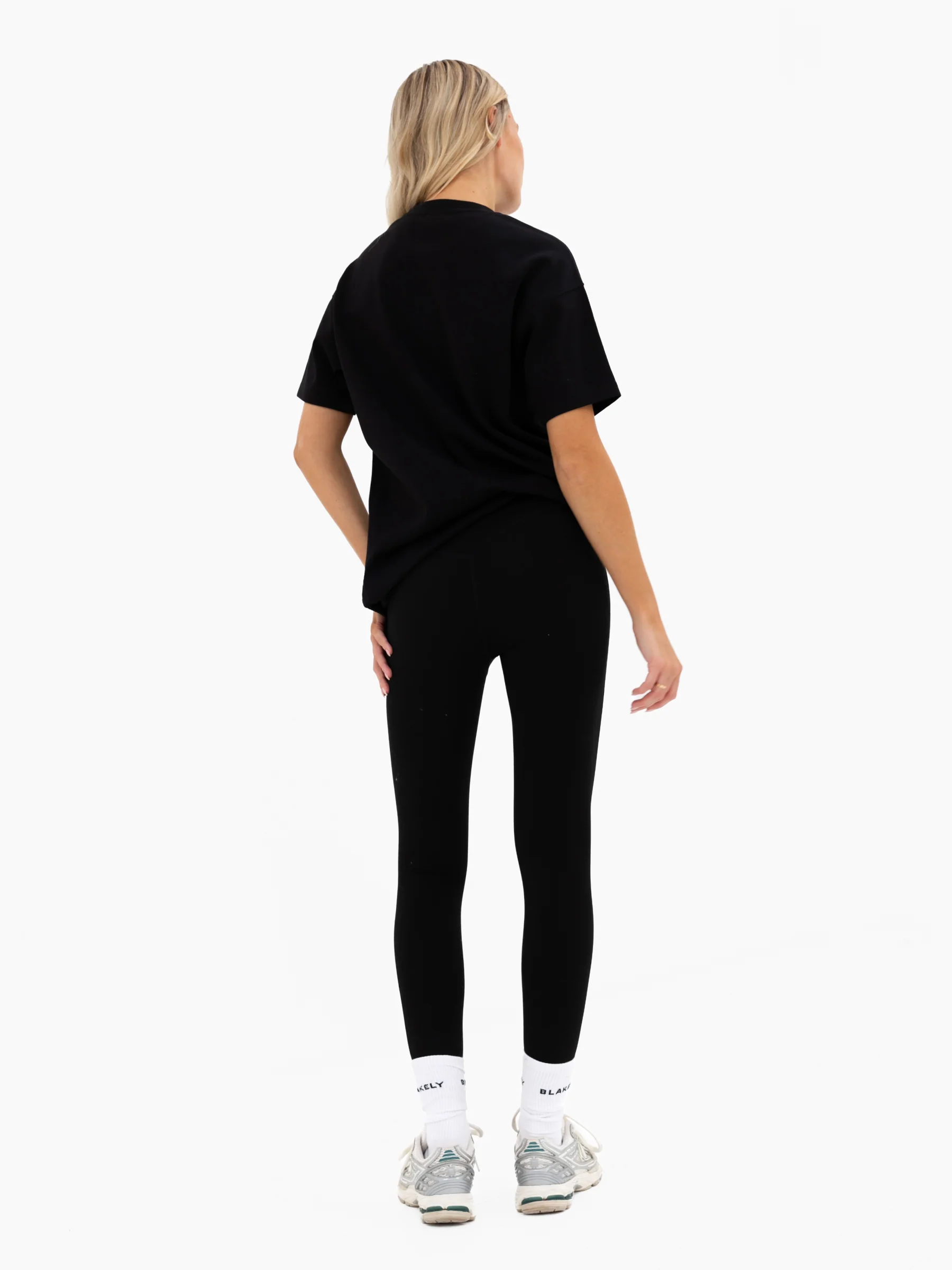 Lila Oversized T-Shirt - Black & Pastel Pink - Image 4