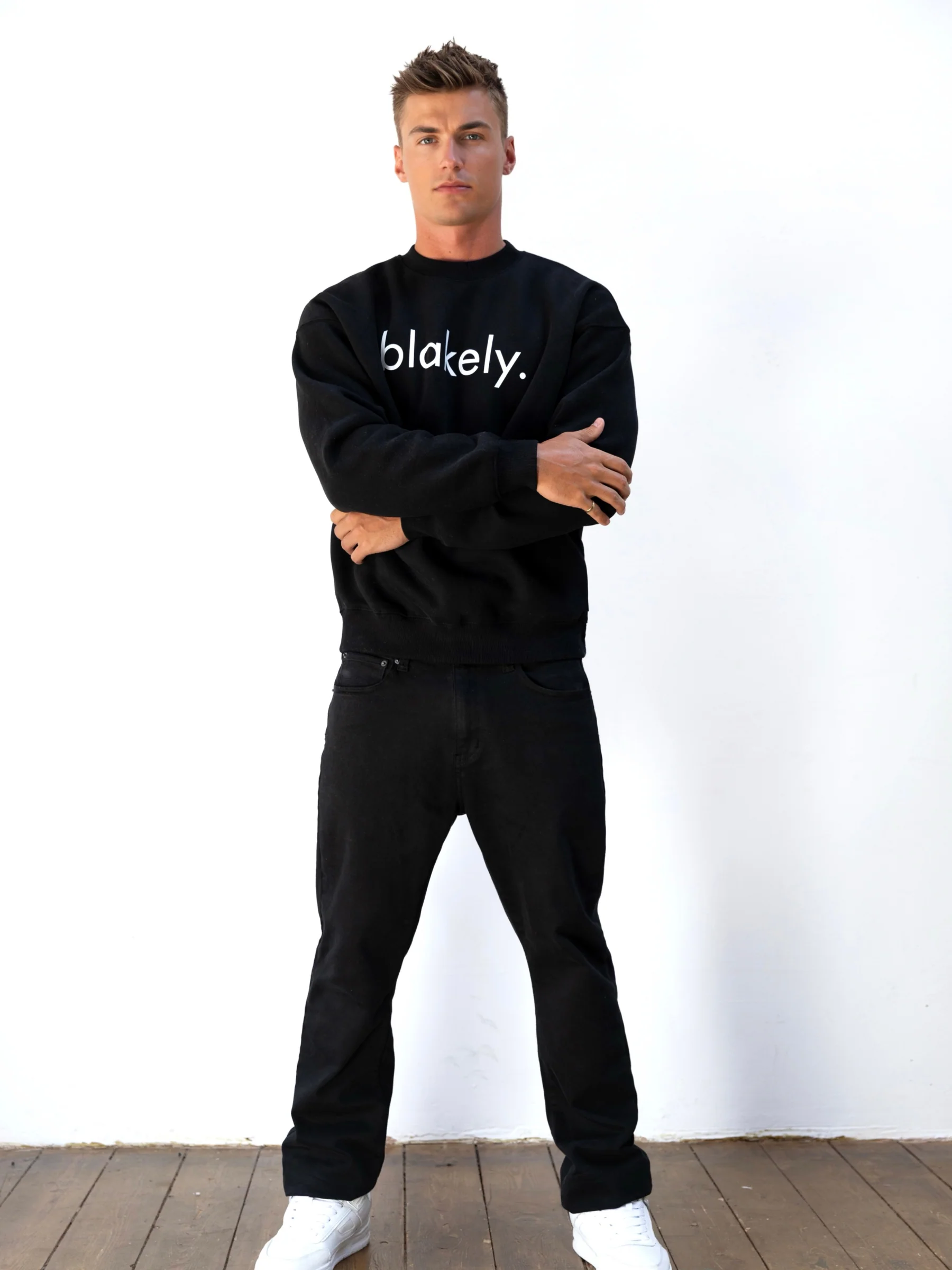 Logo Relaxed Jumper - Black - Image 3