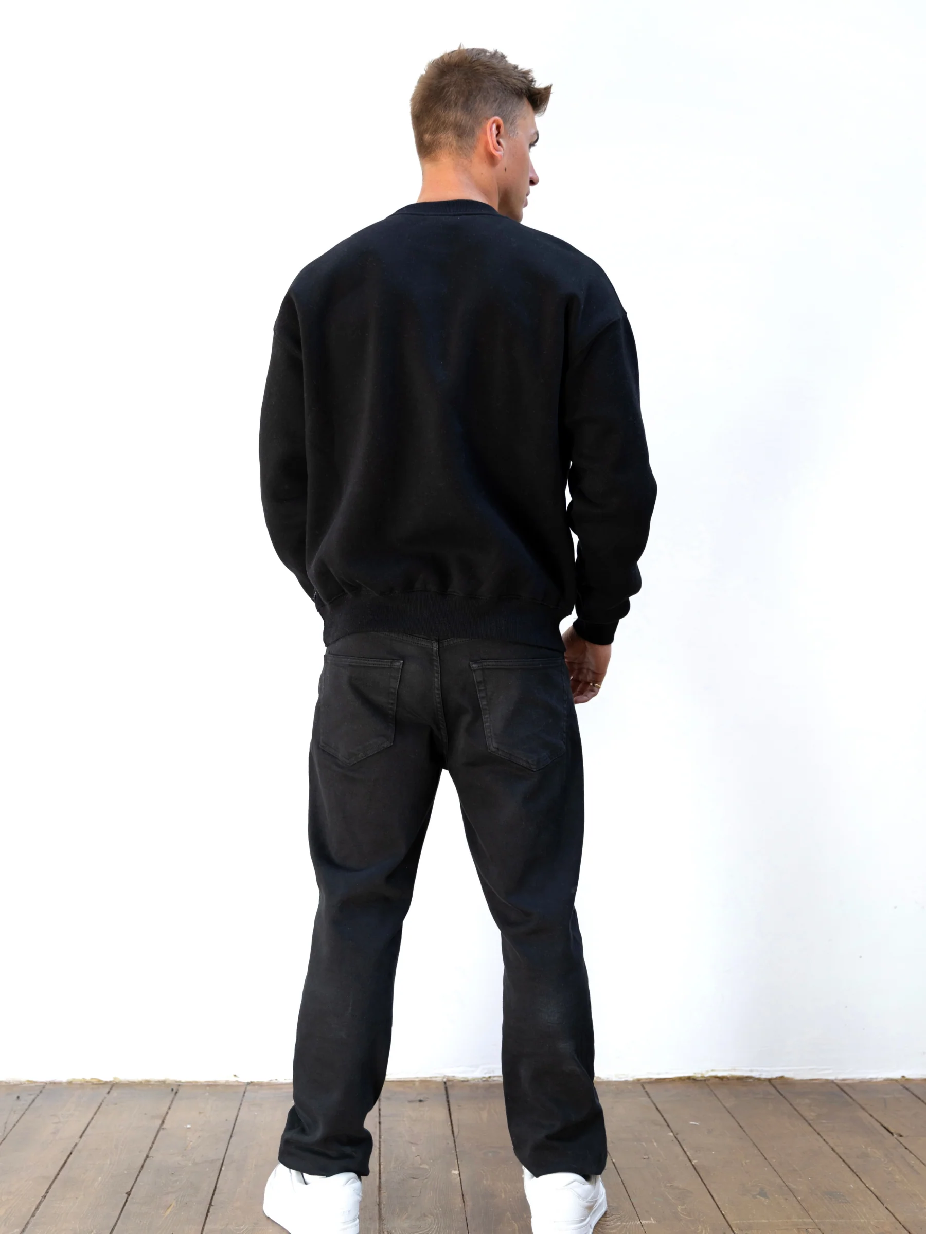 Logo Relaxed Jumper - Black - Image 4
