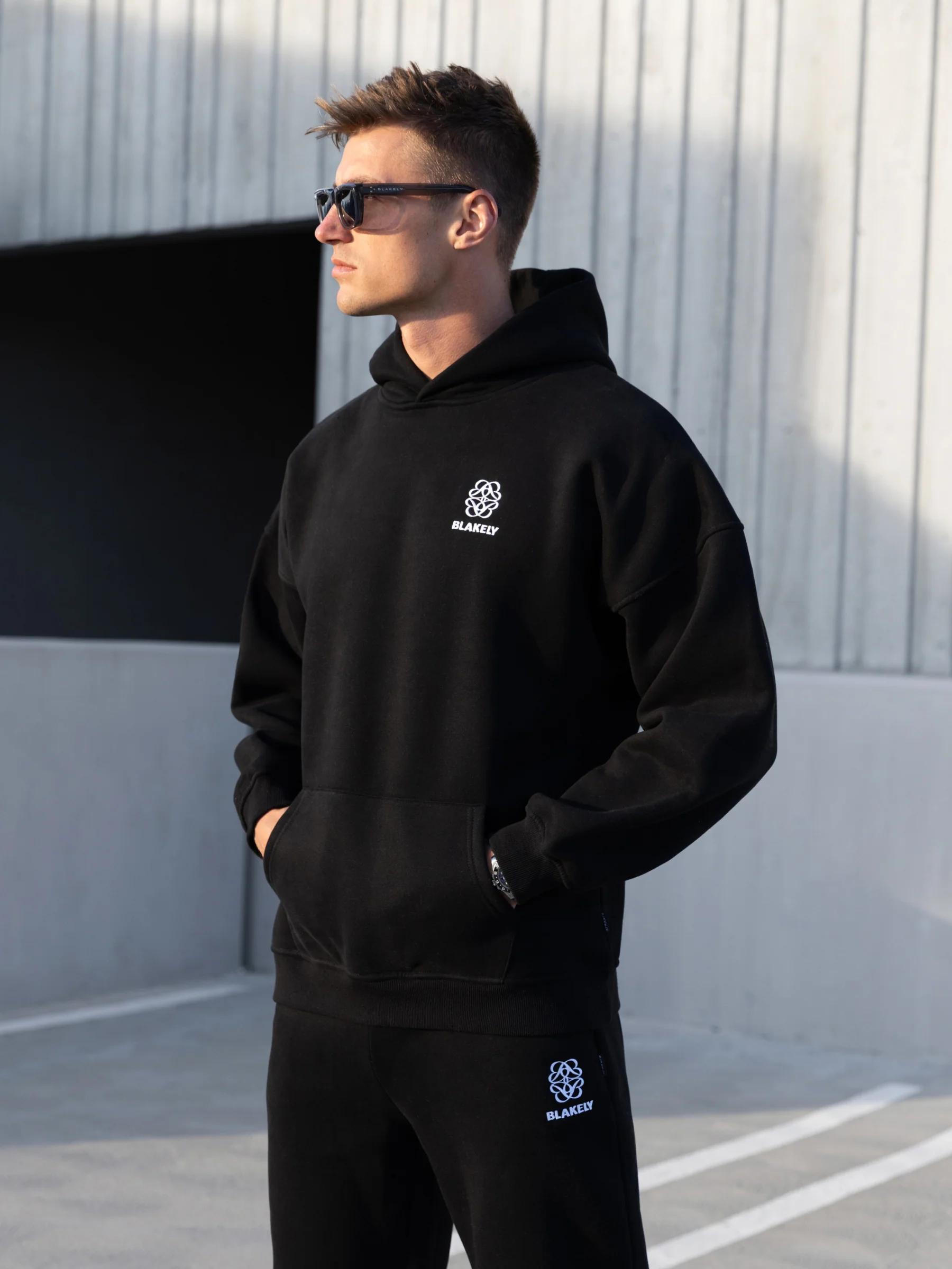 Mateo Relaxed Hoodie - Black - Image 4