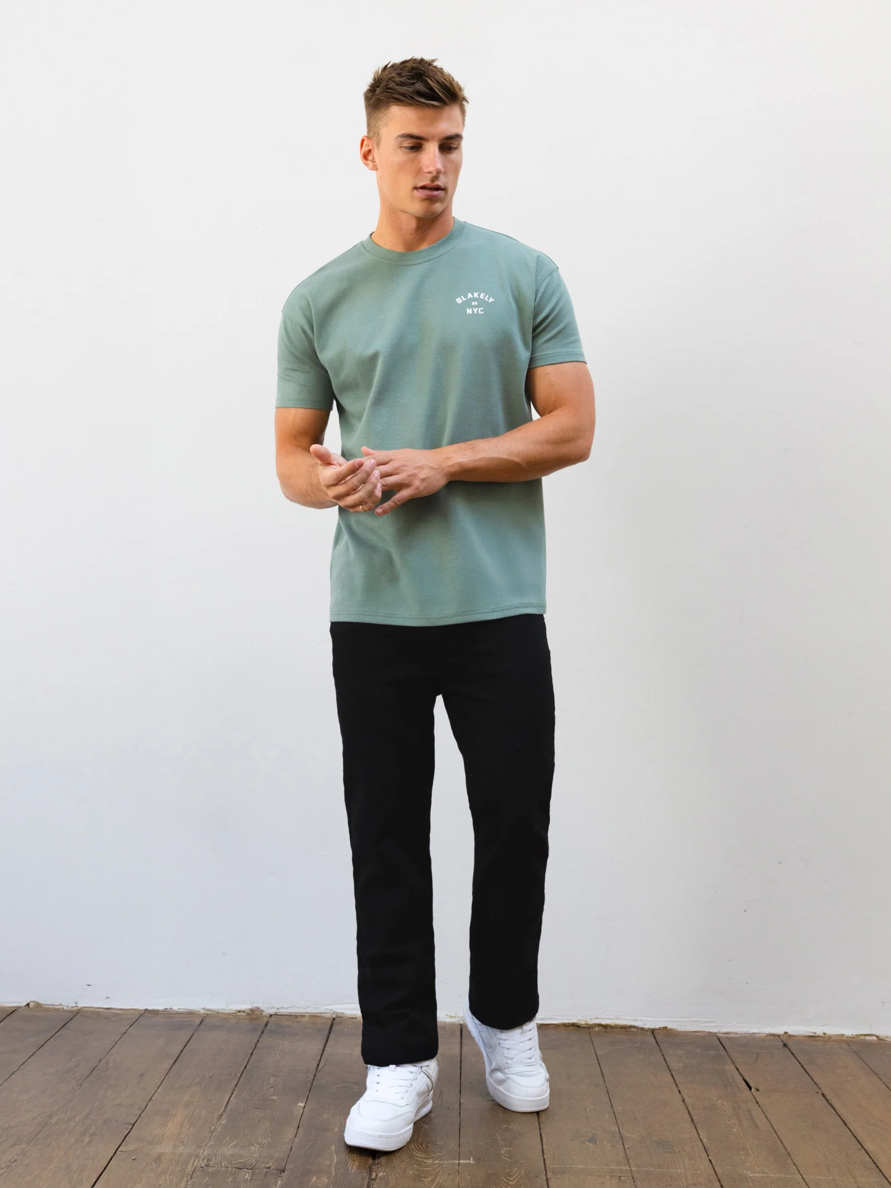 NYC Relaxed T-Shirt - Sage Green - Image 4