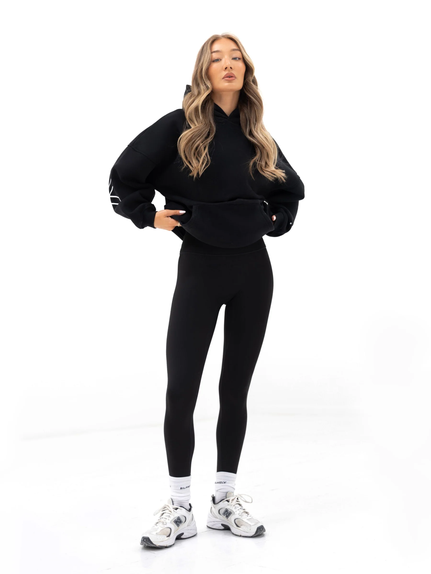 Outline Isabel Oversized Hoodie  - Black - Image 4