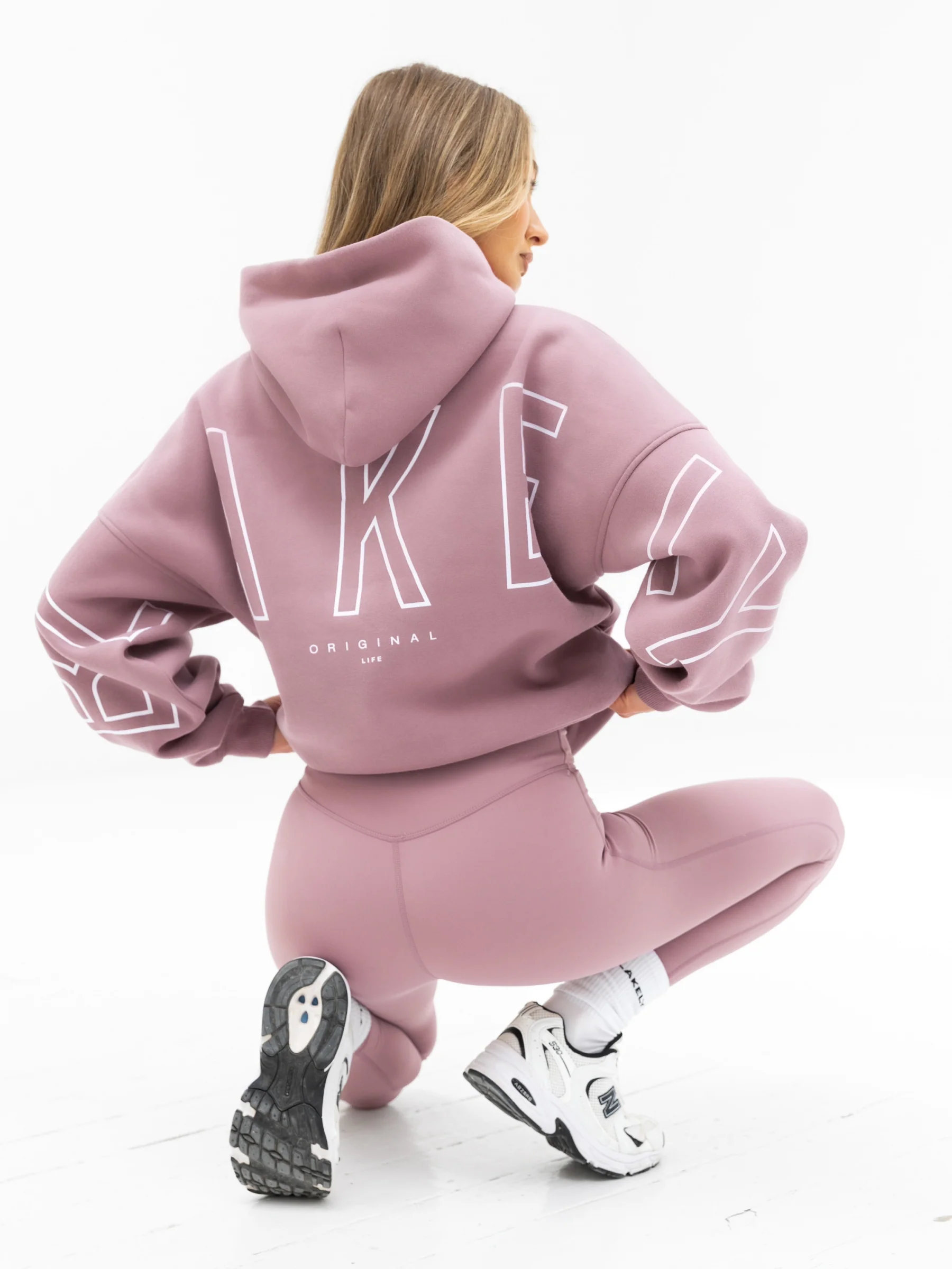 Outline Isabel Oversized Hoodie - Dusty Pink - Image 5