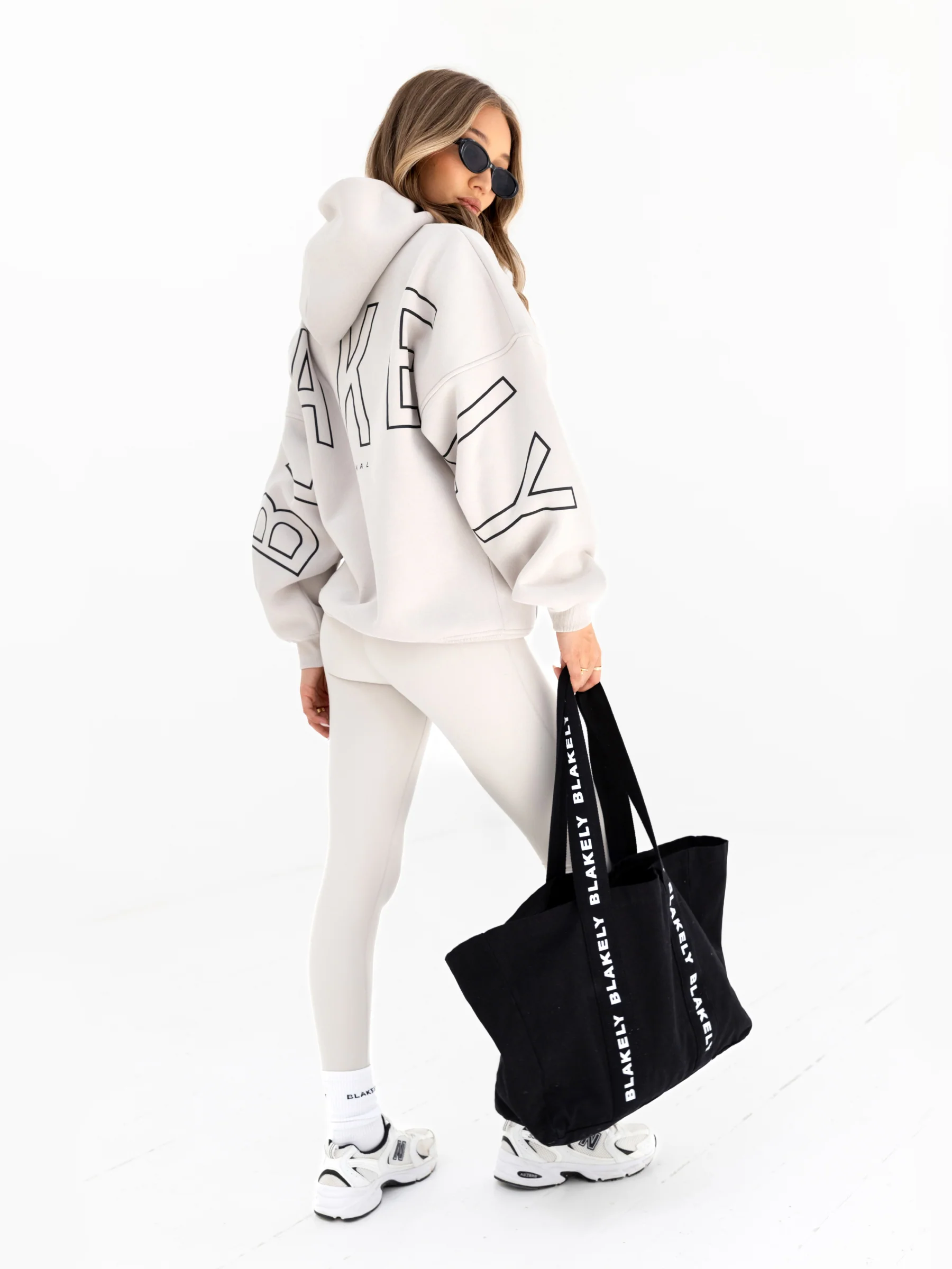 Outline Isabel Oversized Hoodie - Ivory - Image 3