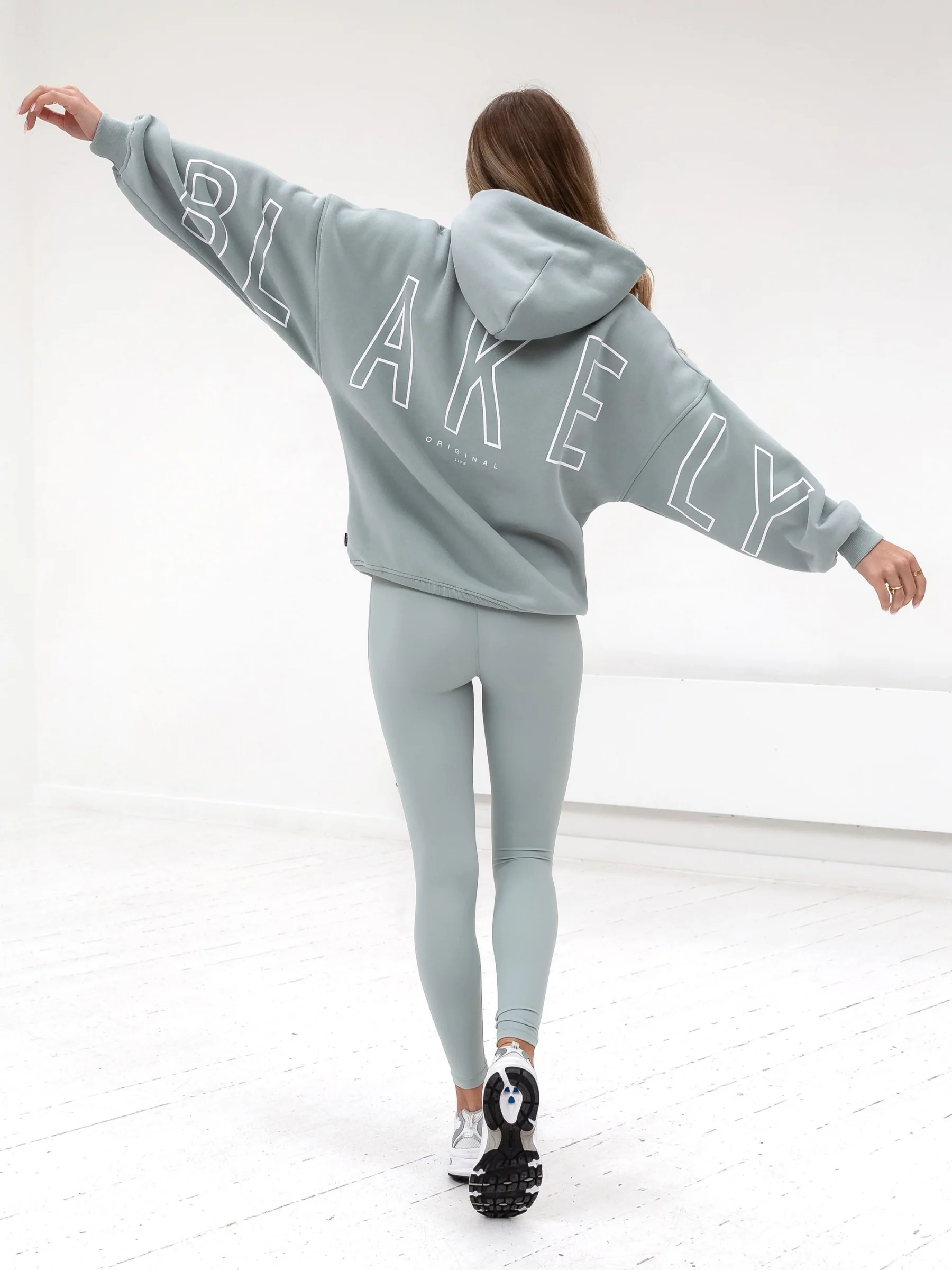 Outline Isabel Oversized Hoodie - Mineral Blue - Image 5