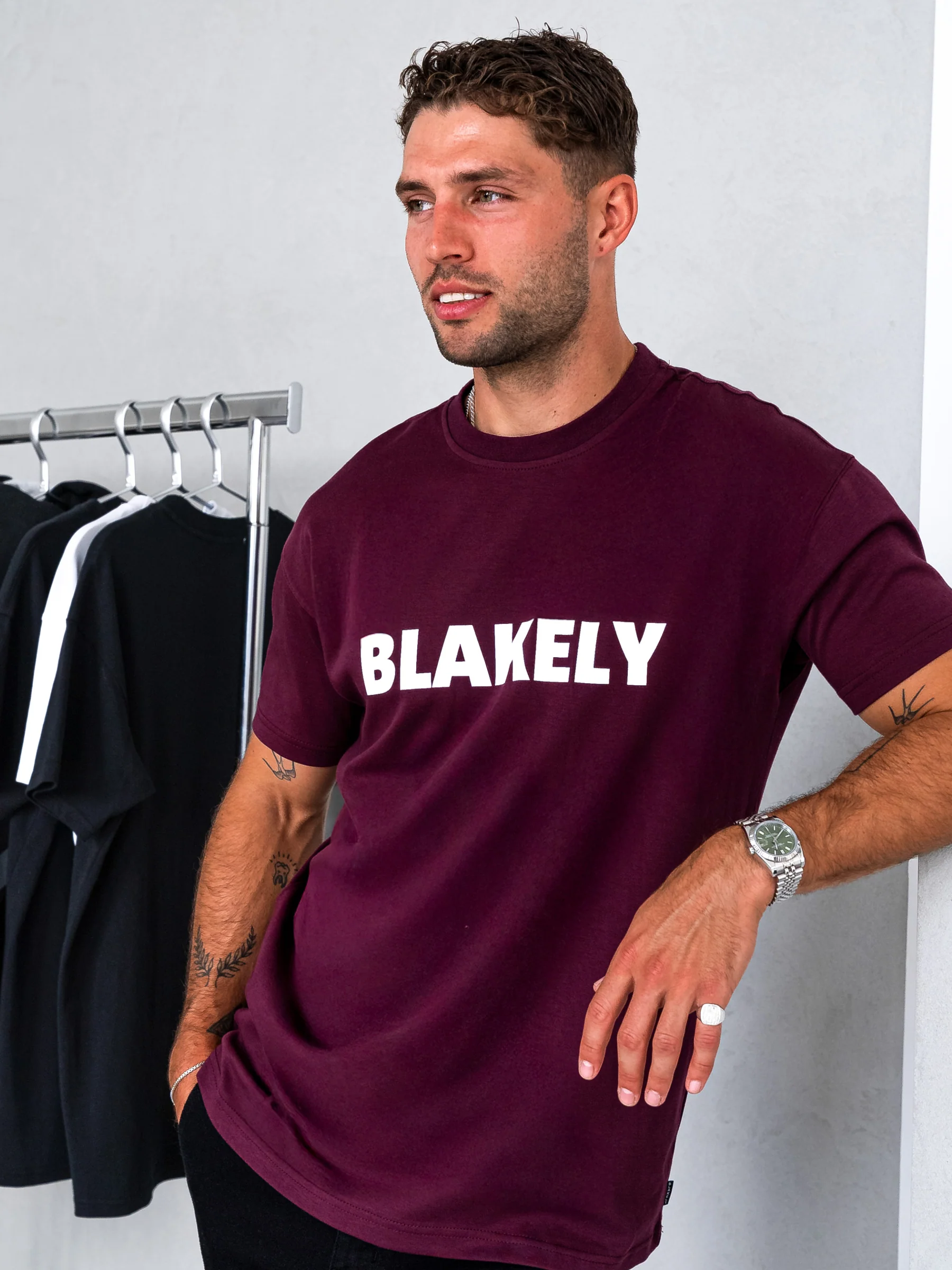 Raife Relaxed T-Shirt - Burgundy - Image 2
