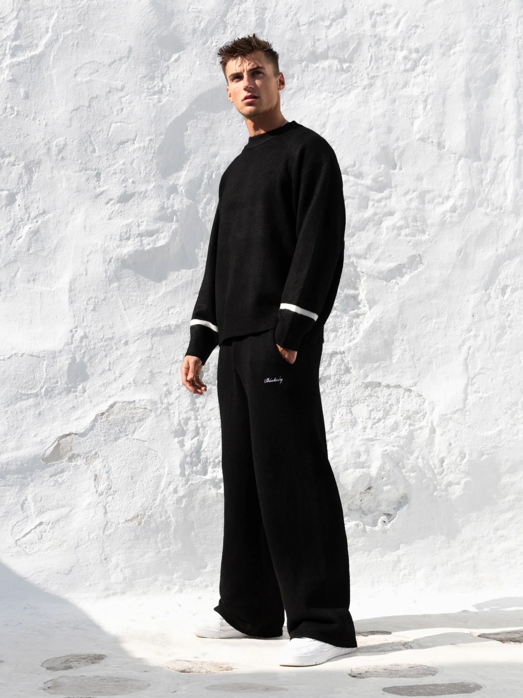 Knitted Script Wide Leg Sweatpants - Black - Image 2