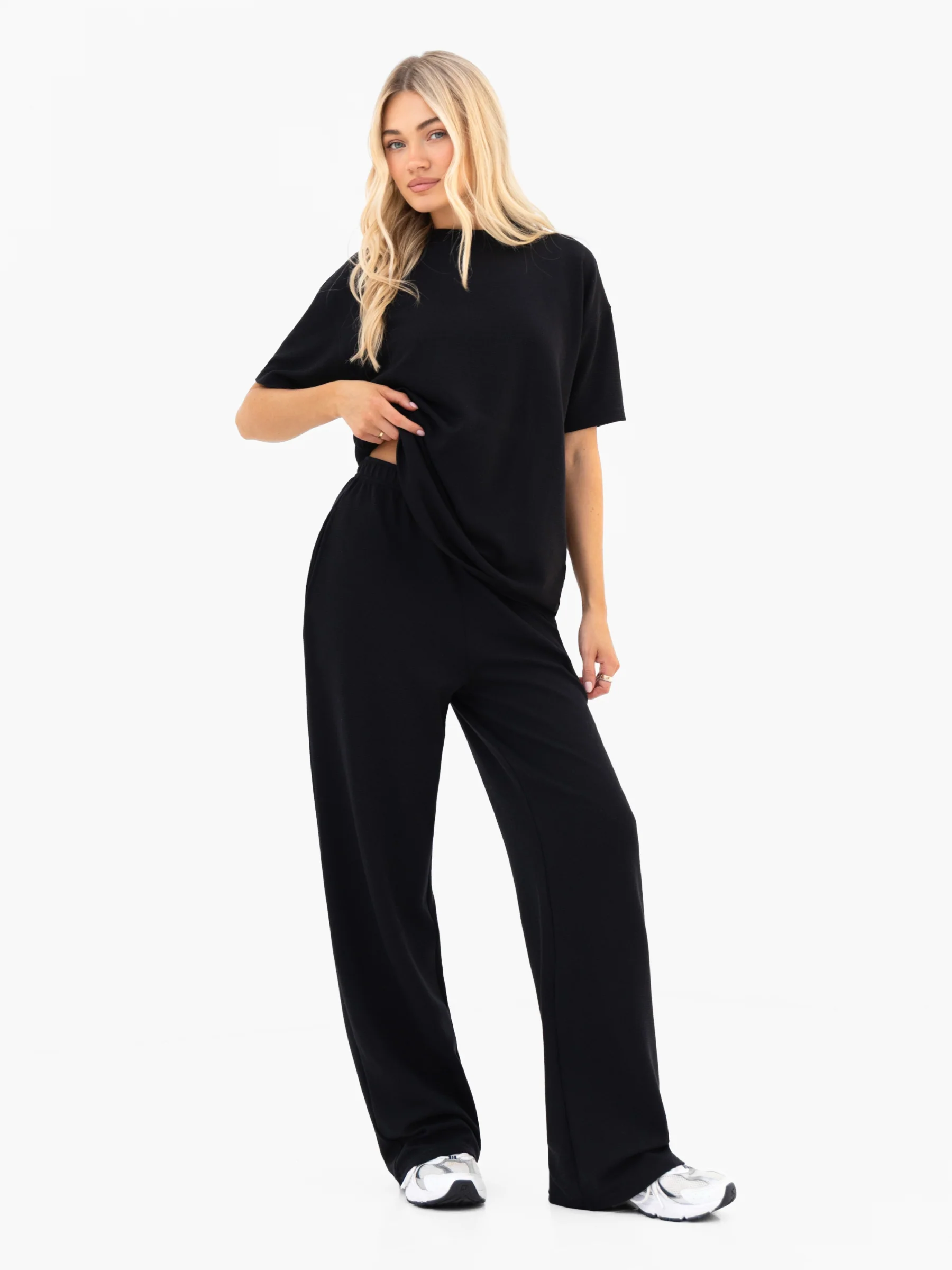 Soft Waffle Oversized T-Shirt - Black - Image 3