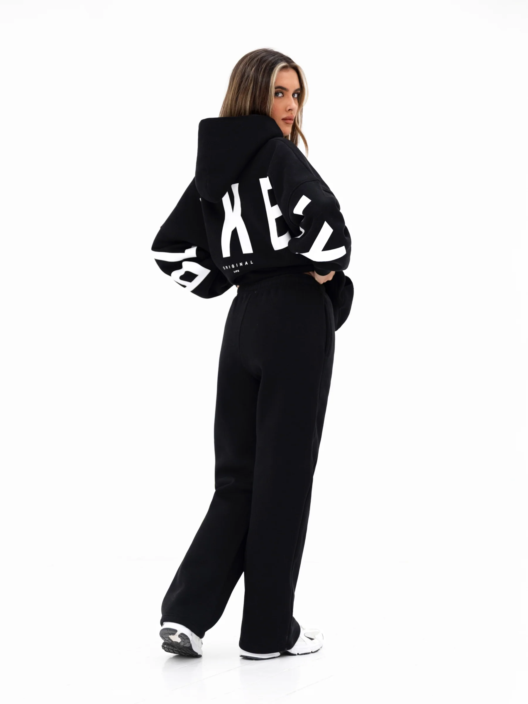 Isabel Oversized Hoodie - Black - Image 3
