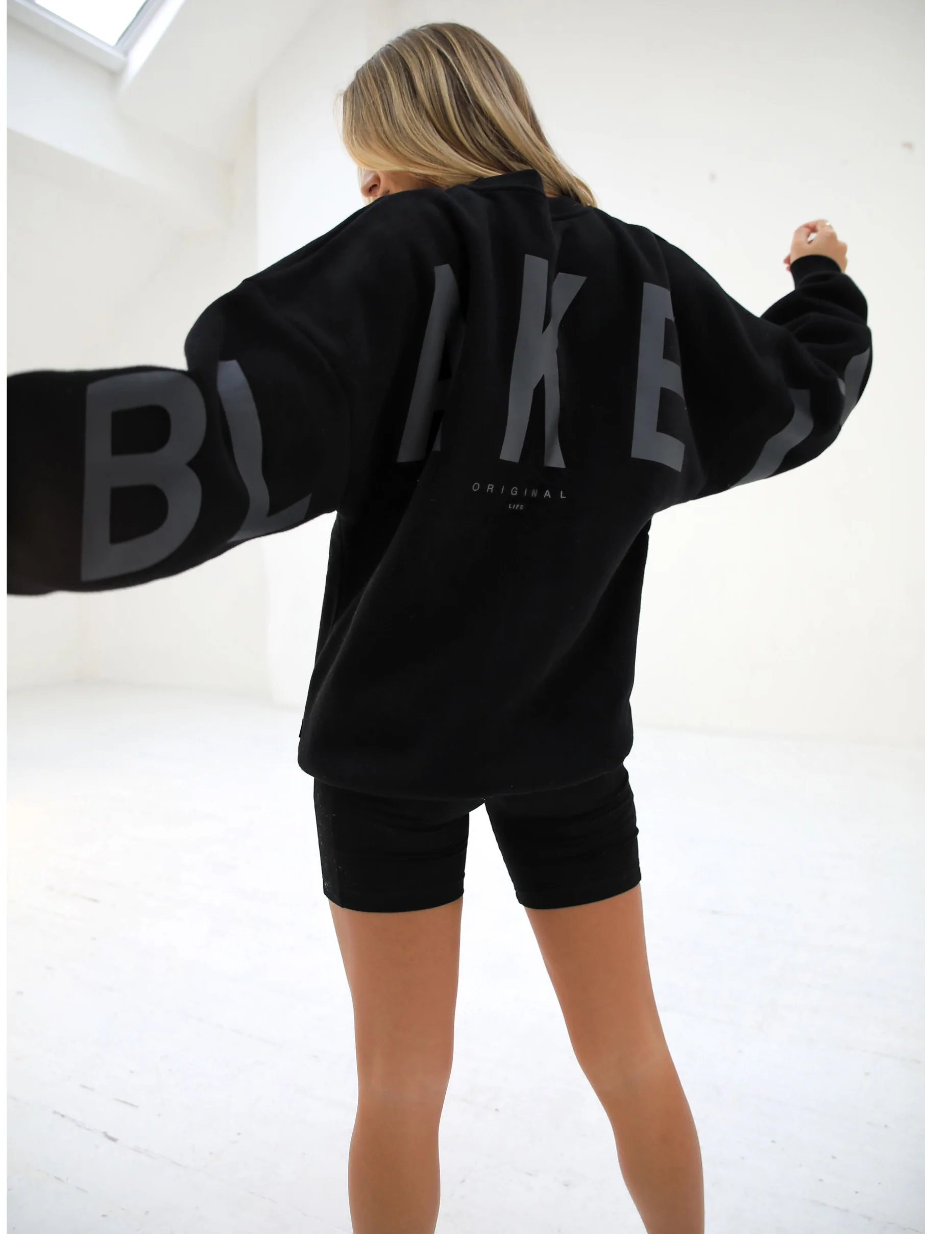 Isabel Tonal Oversized Jumper - Black - Image 5
