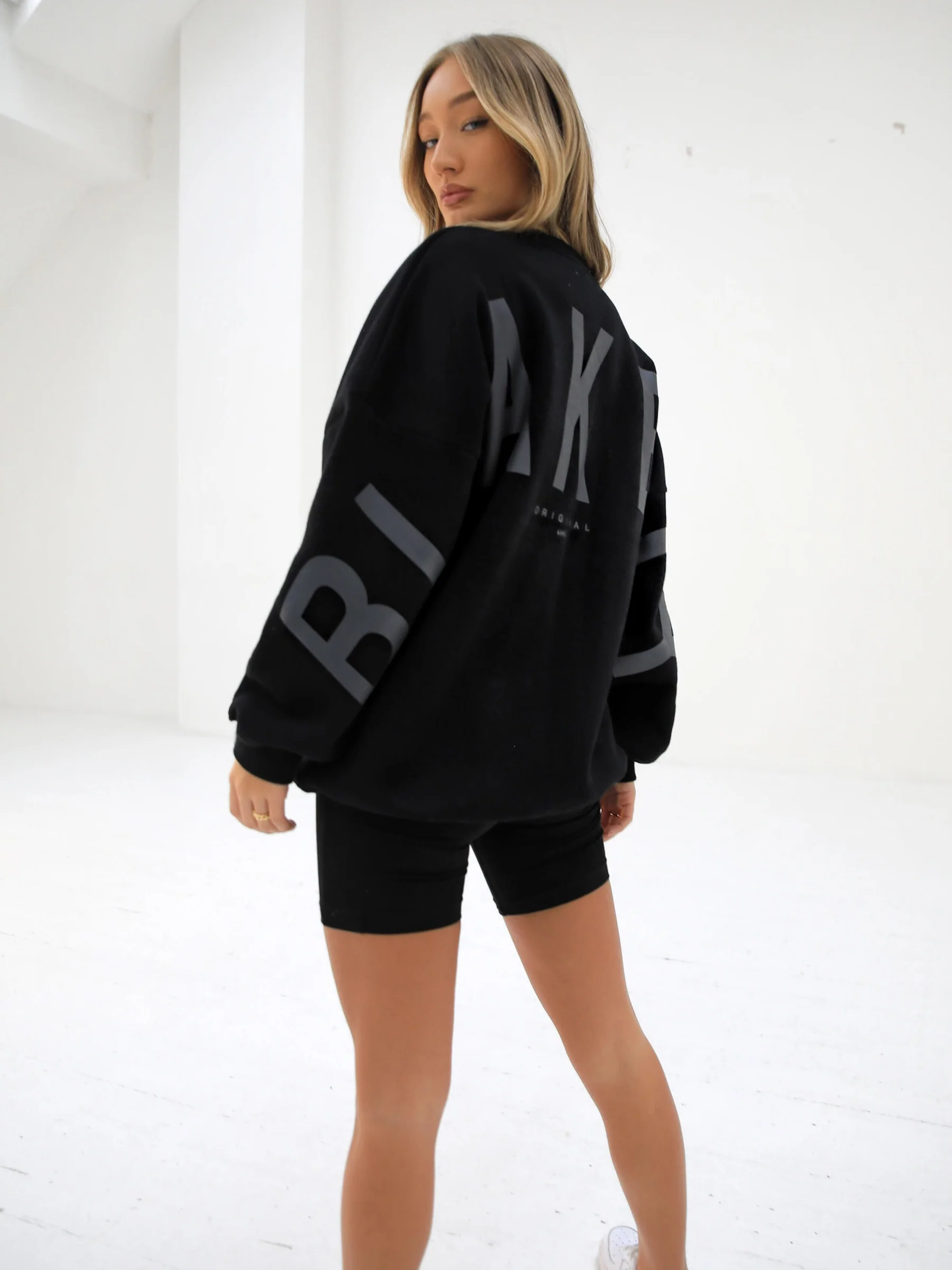 Isabel Tonal Oversized Jumper - Black - Image 6